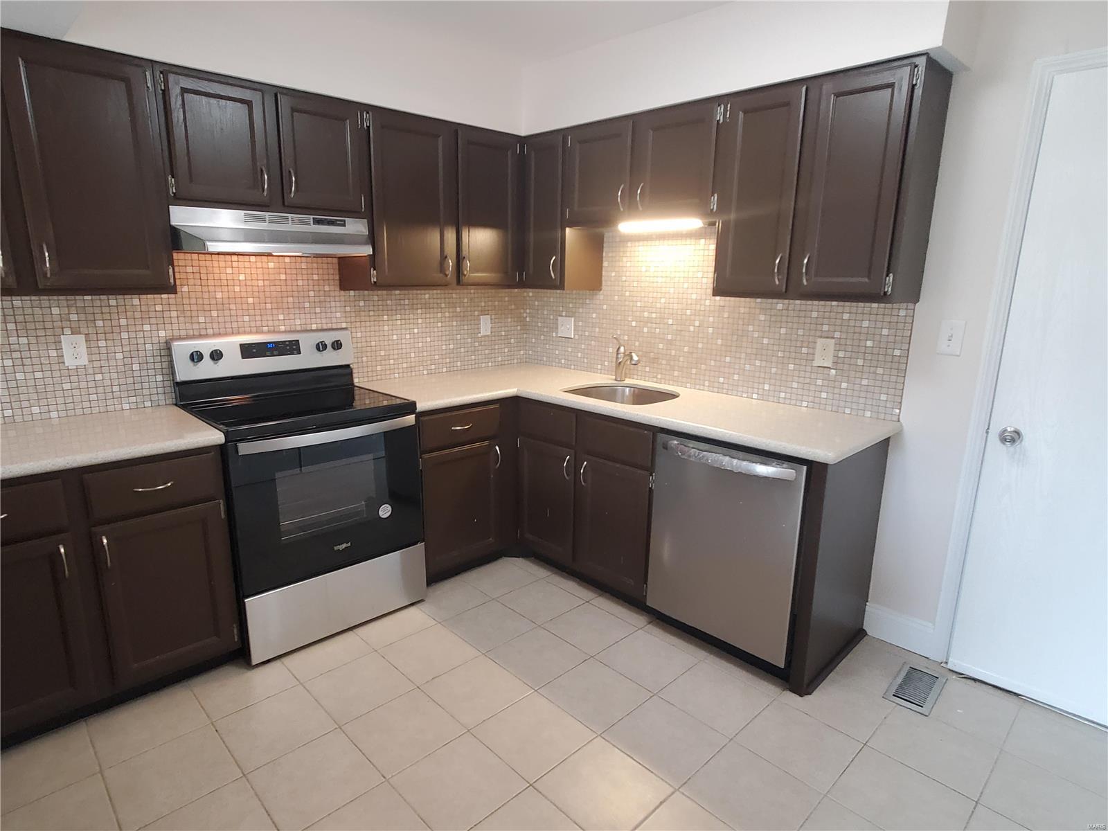 Sandalwood Creek Condo Ph Six-A - Residential Lease