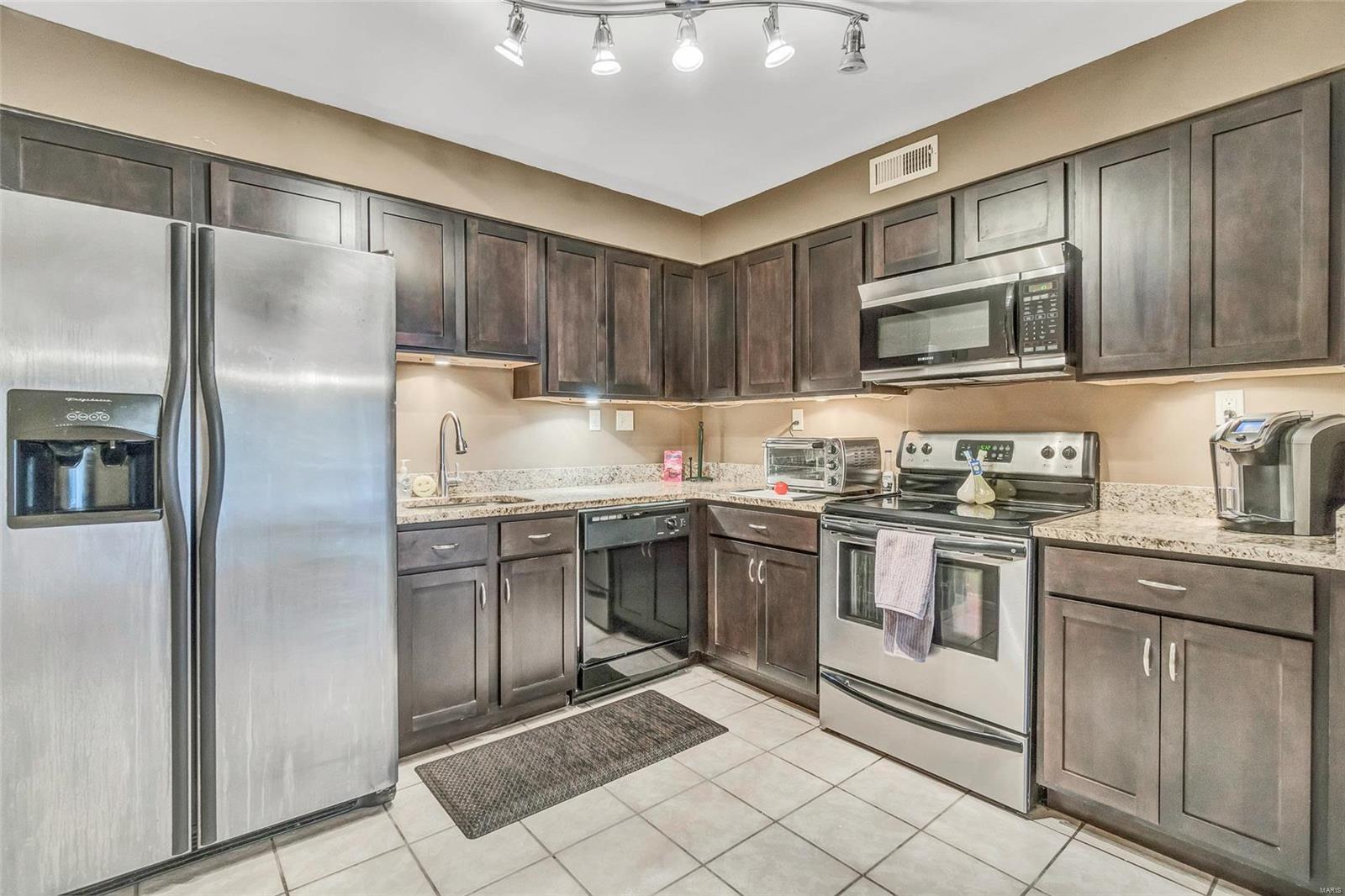 Fern Ridge Condo 2 - Residential
