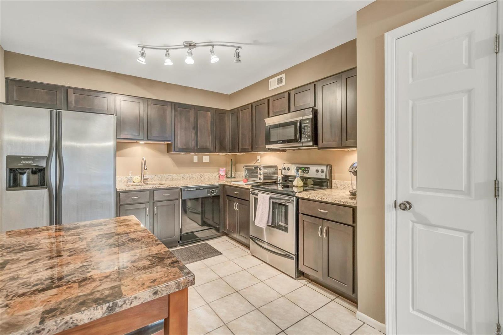 Fern Ridge Condo 2 - Residential