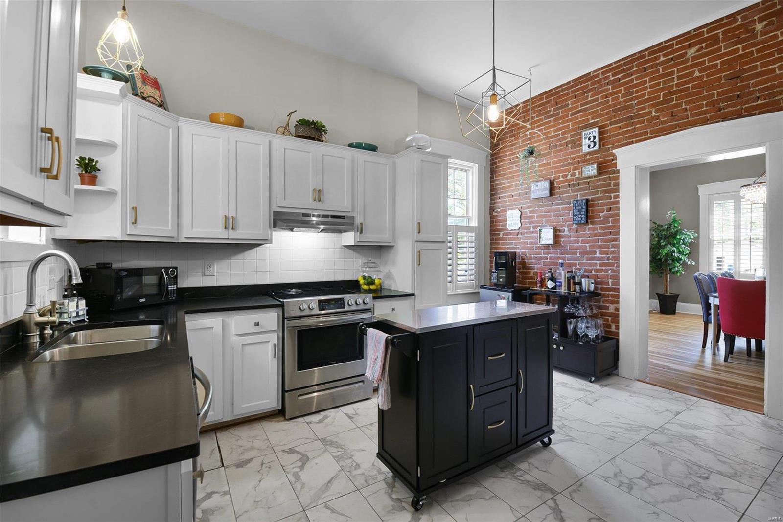 City/St Charles - Residential