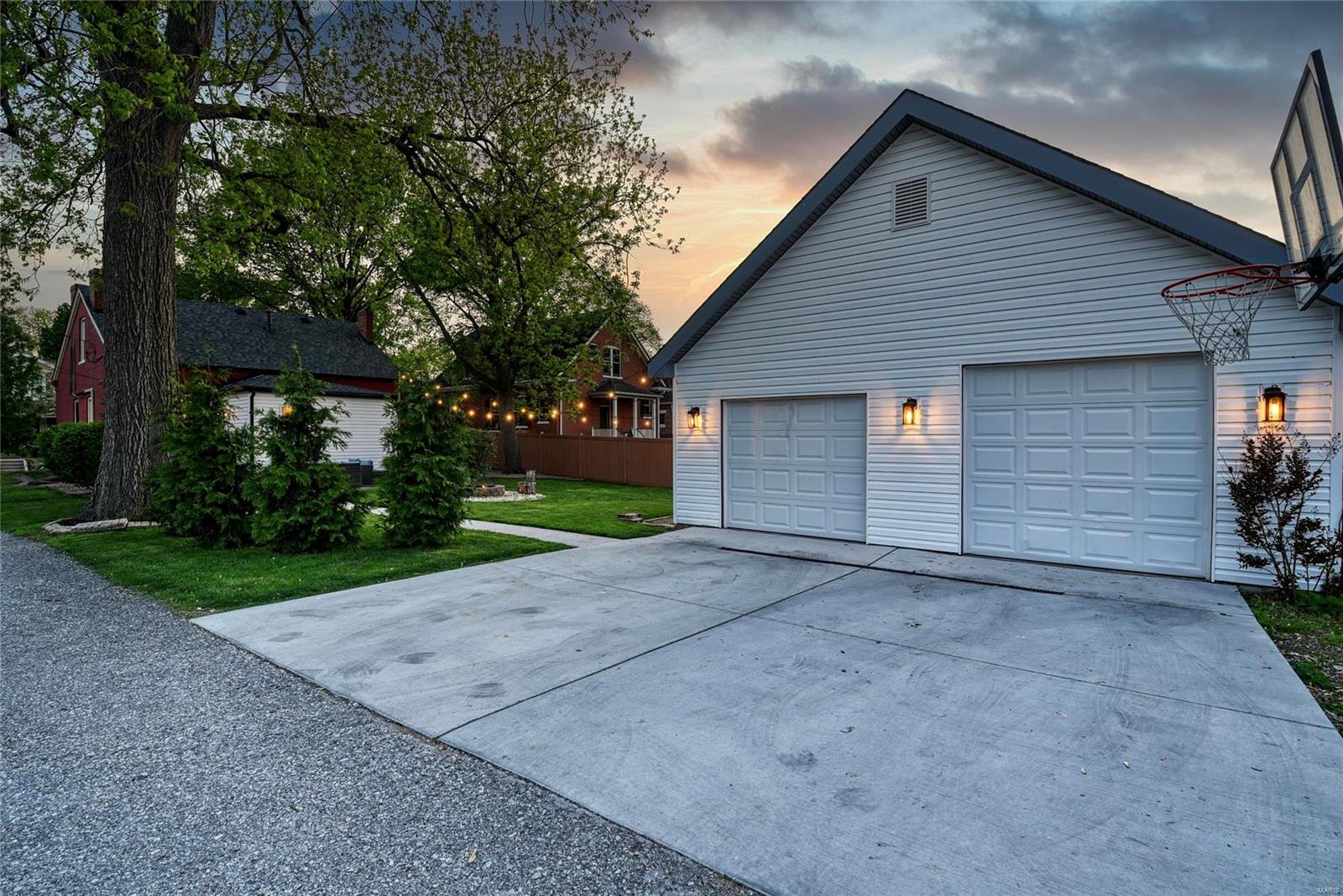 City/St Charles - Residential