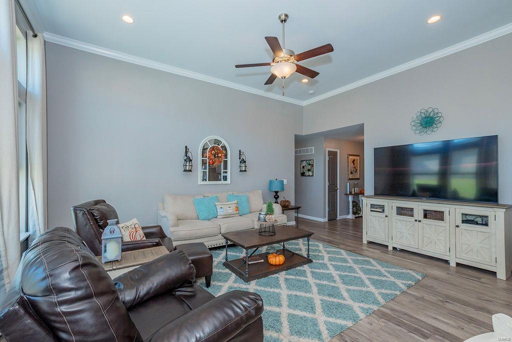 Palisades Village 2 - Residential