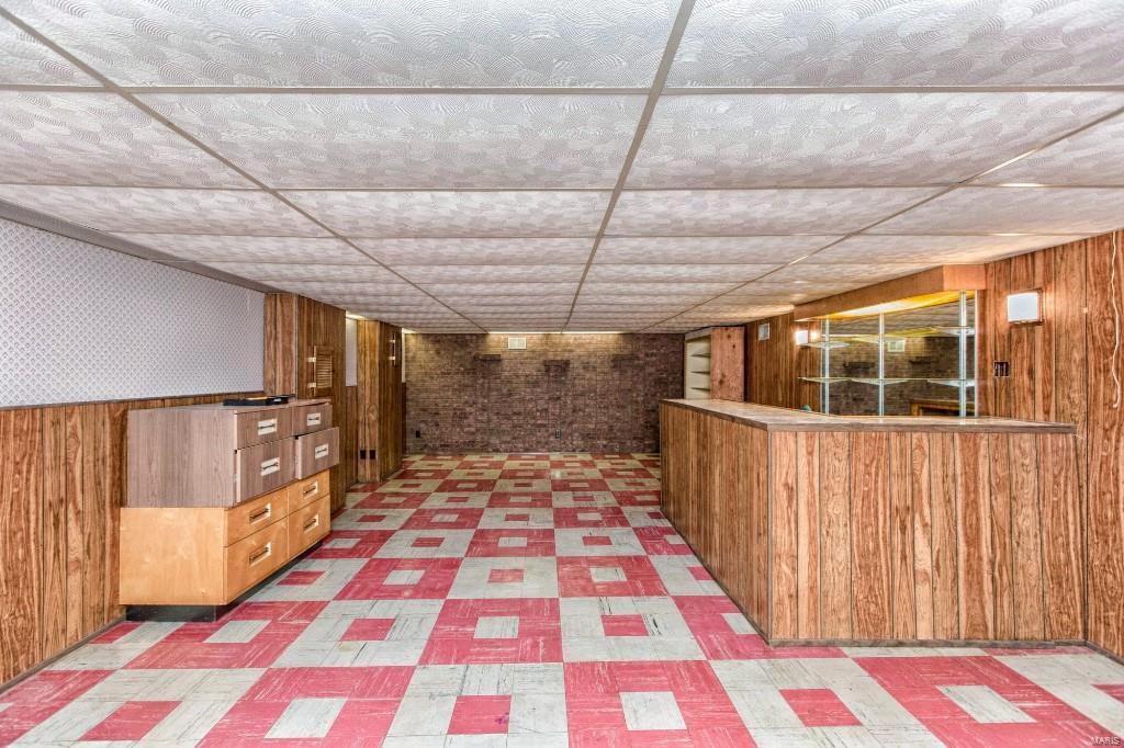 Larry Del Courts - Residential