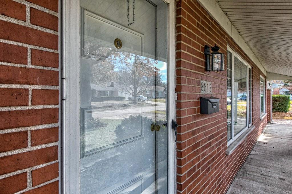 Larry Del Courts - Residential