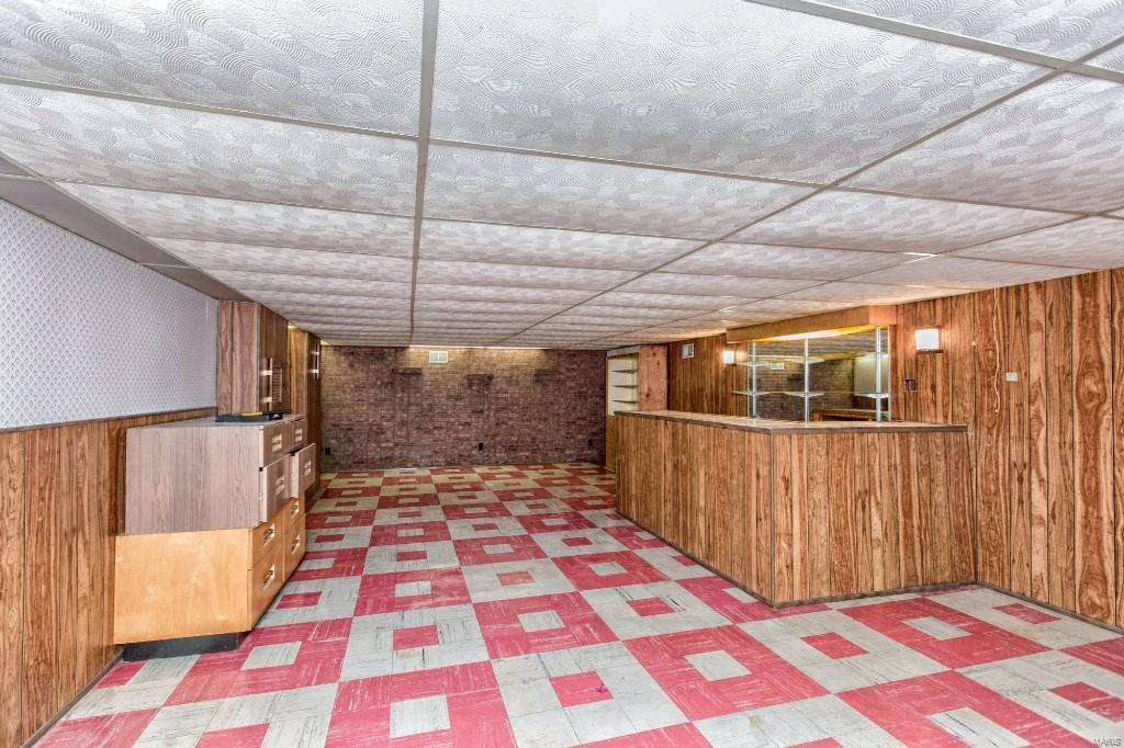 Larry Del Courts - Residential