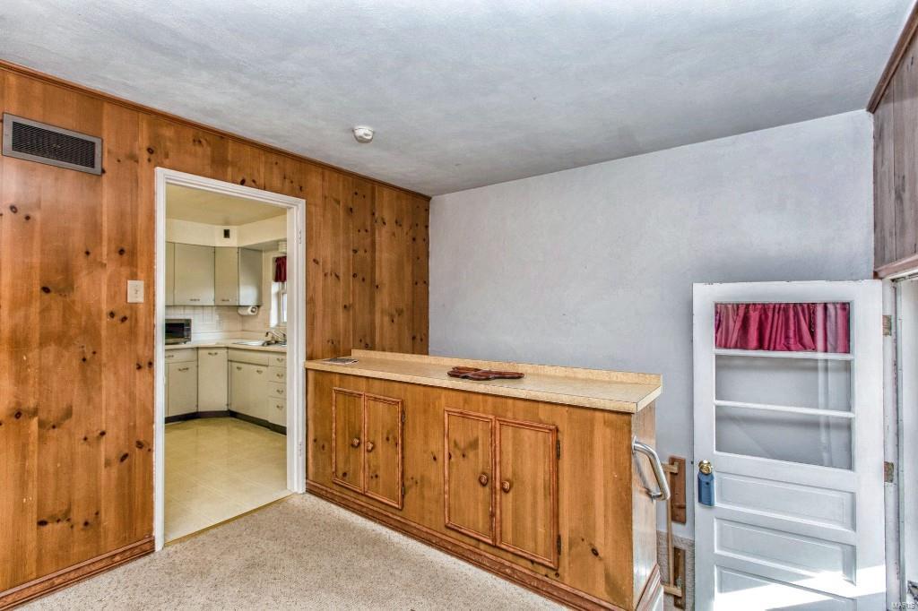 Larry Del Courts - Residential