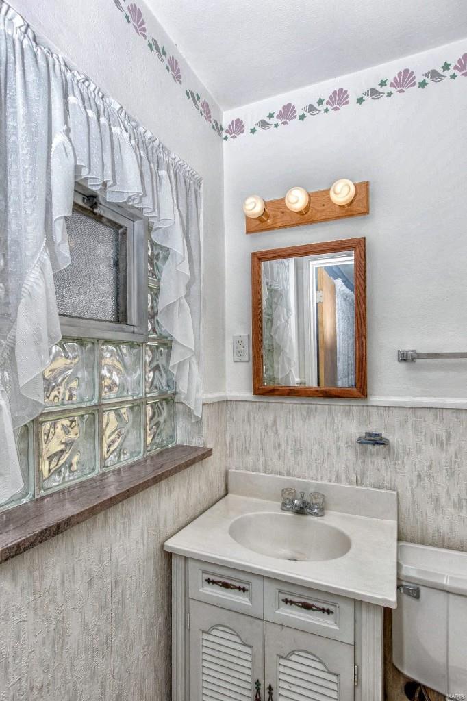 Larry Del Courts - Residential