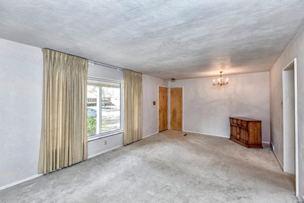 Larry Del Courts - Residential