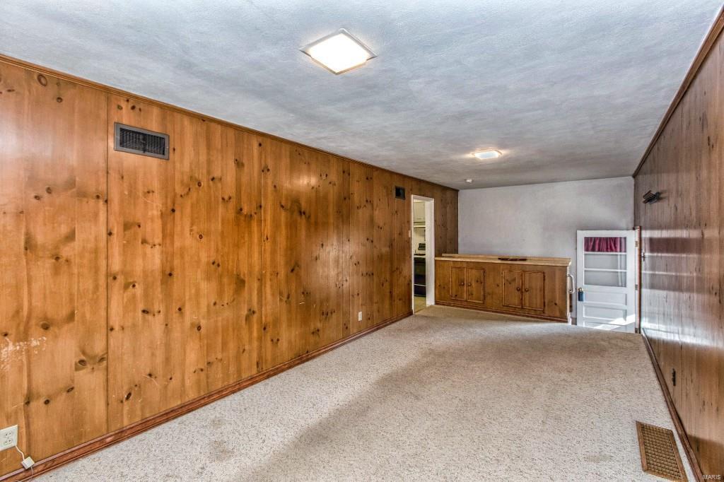 Larry Del Courts - Residential