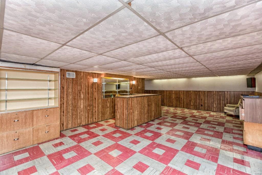 Larry Del Courts - Residential