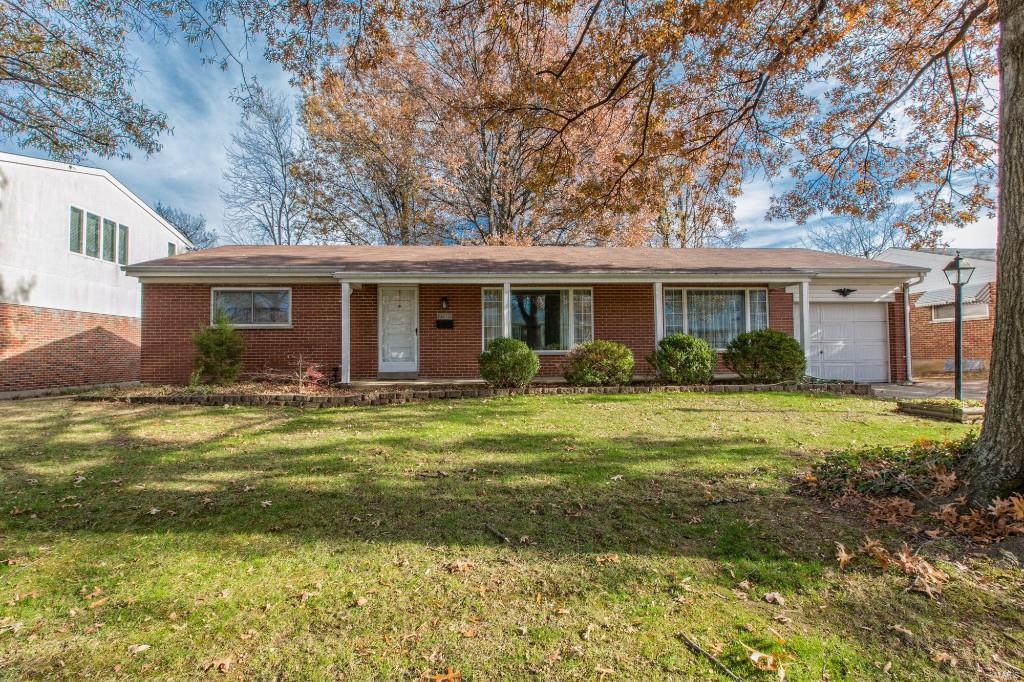 Larry Del Courts - Residential