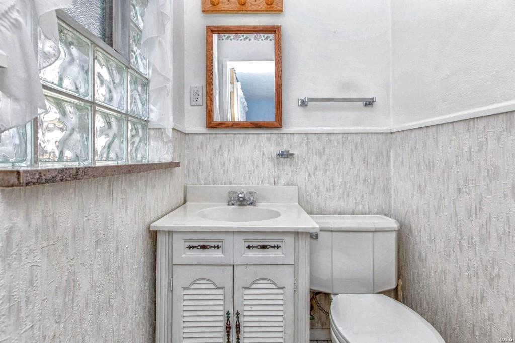 Larry Del Courts - Residential