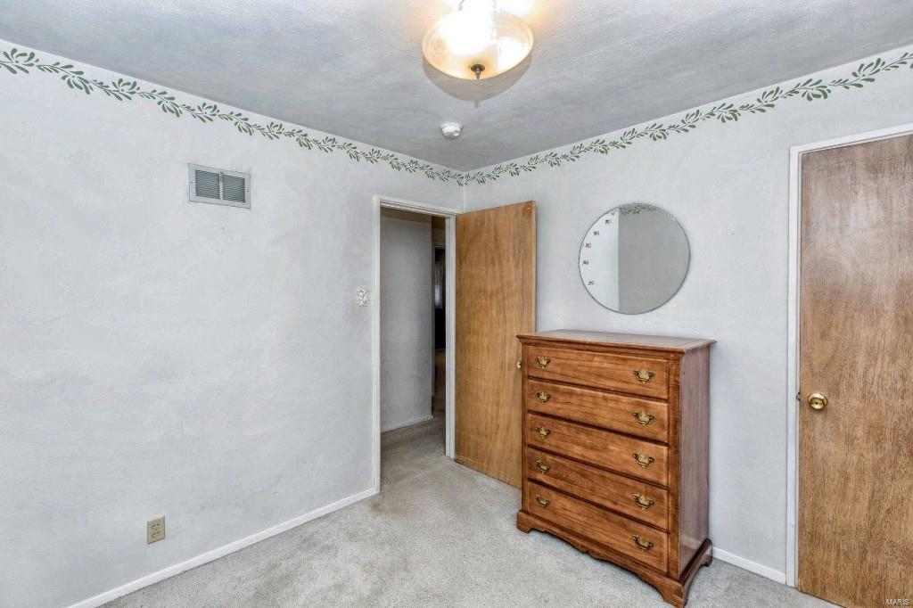 Larry Del Courts - Residential