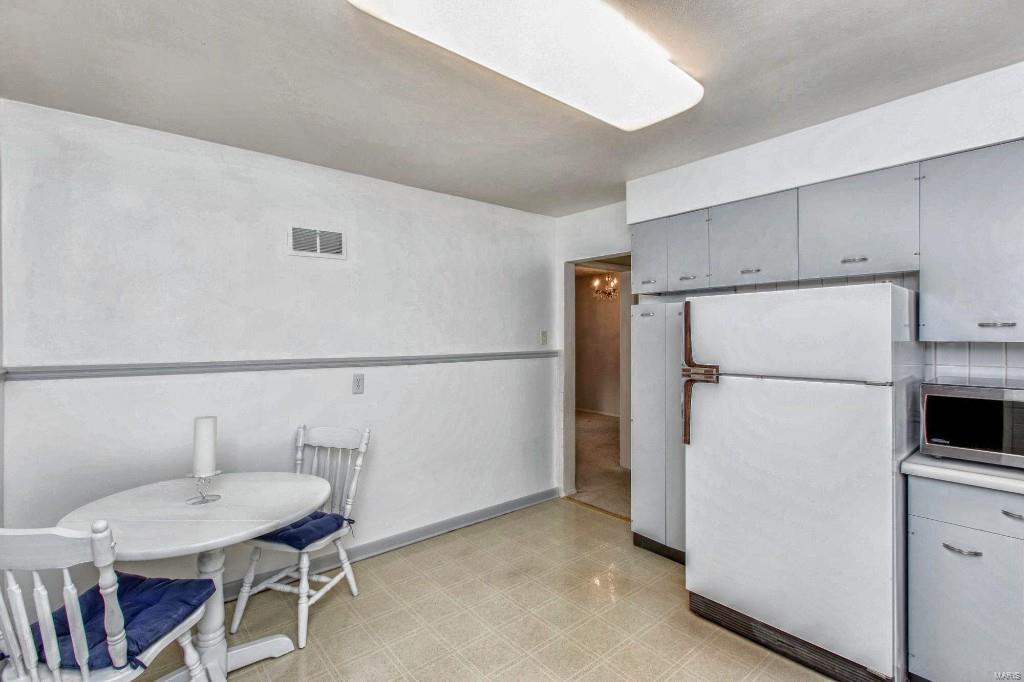 Larry Del Courts - Residential