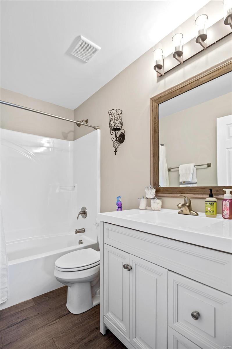 O'Fallon, Missouri 63366, United States, 3 Bedrooms Bedrooms, ,2 BathroomsBathrooms,Residential,Pending,6070