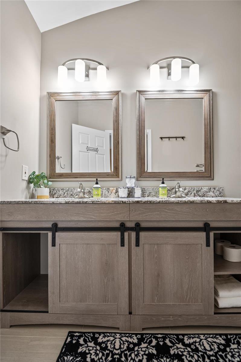 O'Fallon, Missouri 63366, United States, 3 Bedrooms Bedrooms, ,2 BathroomsBathrooms,Residential,Pending,6070