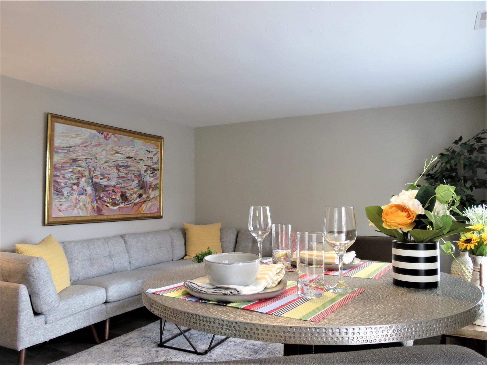 Pershing Ave - Residential Income