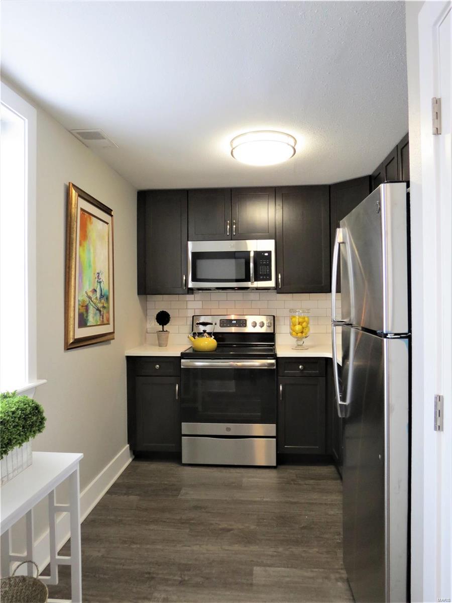 Pershing Ave - Residential Income