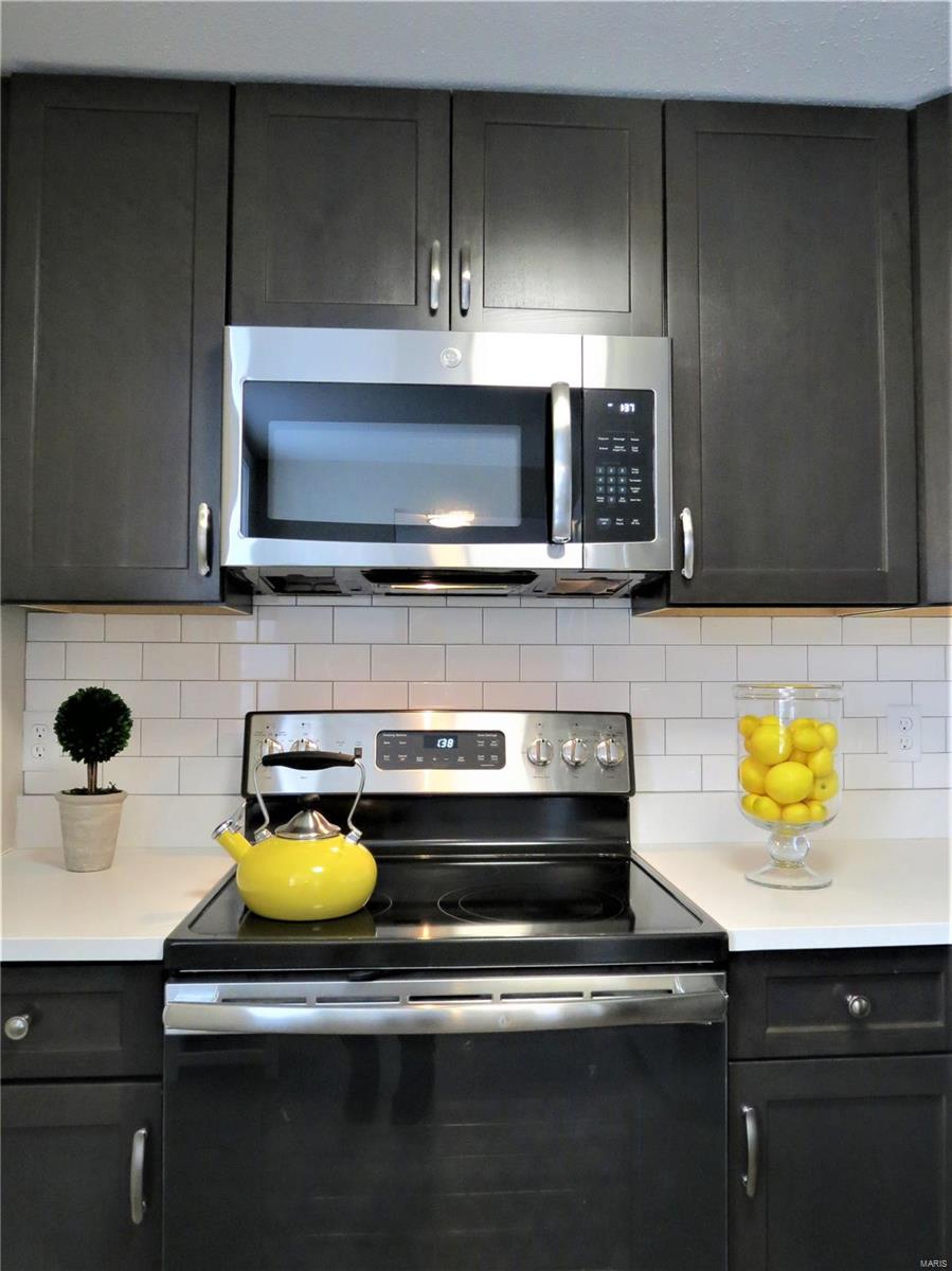 Pershing Ave - Residential Income