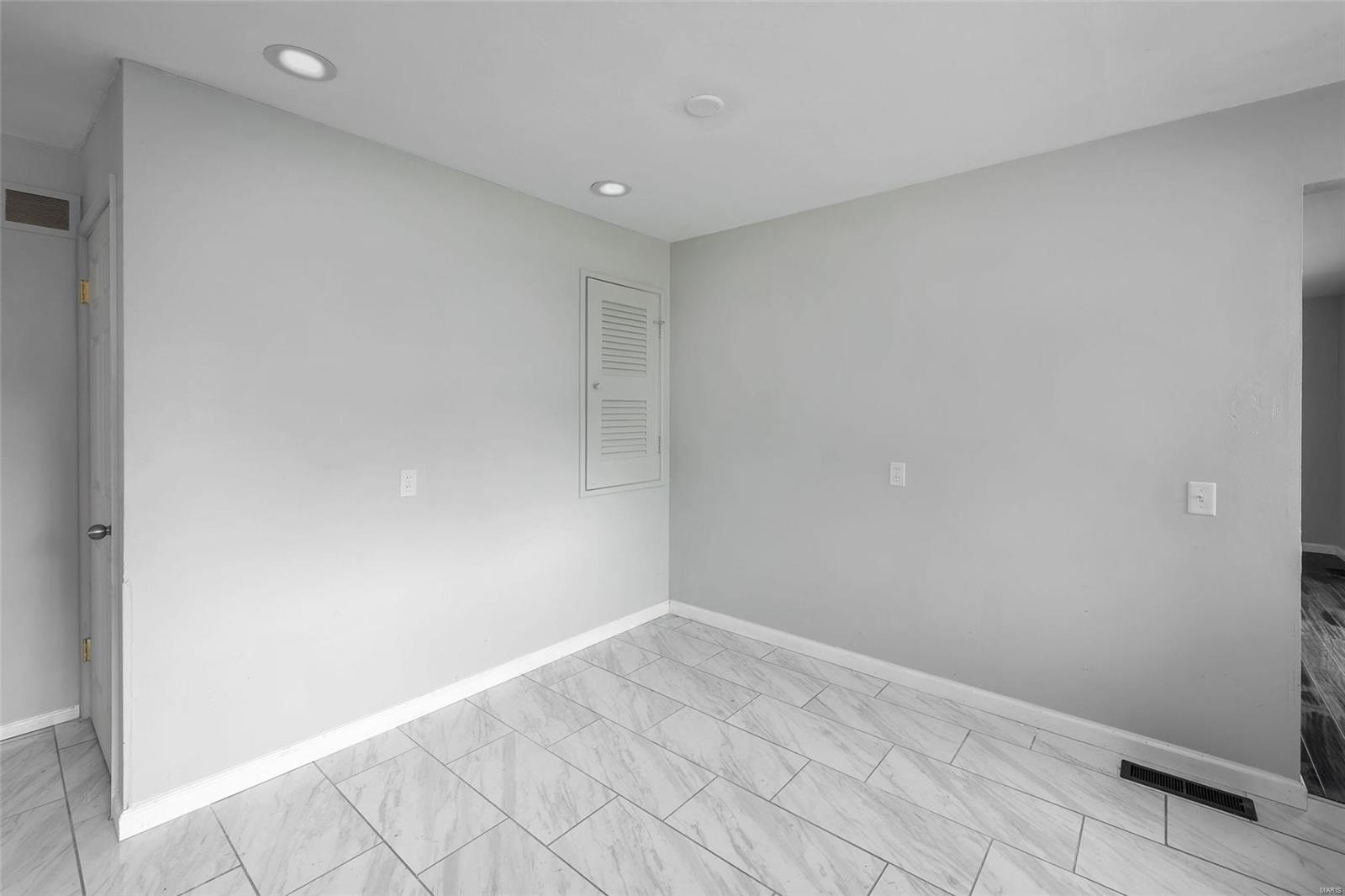 Paddock Meadows 6 - Residential