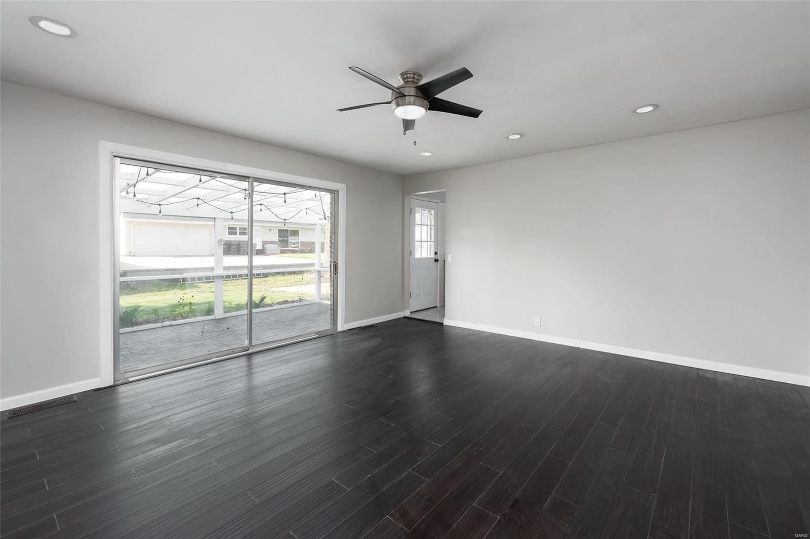 Paddock Meadows 6 - Residential