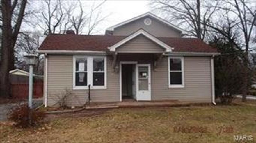 Very nice 2 bedroom home. HUD Aquired Property. Property Being Sold. " AS IS ". All utilities are turned Off. Please use discretion when showing and bring a flashlight.