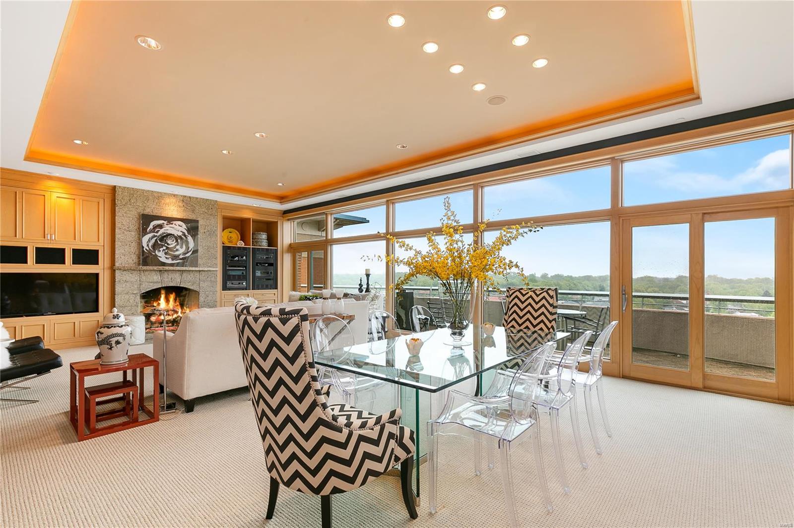 Residence At 800 S Hanley A Condo - Residential