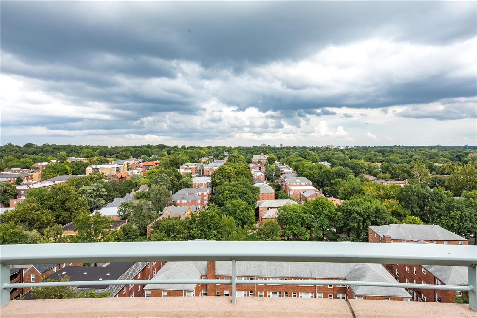 Residence At 800 S Hanley A Condo - Residential