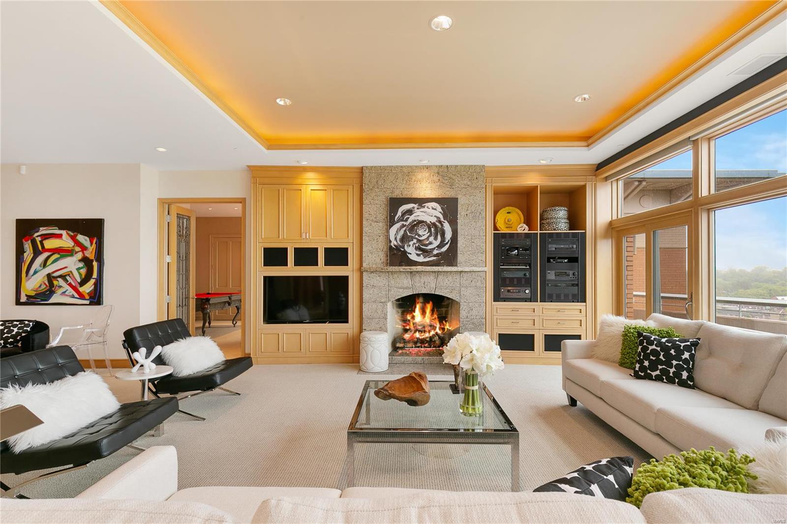 Residence At 800 S Hanley A Condo - Residential