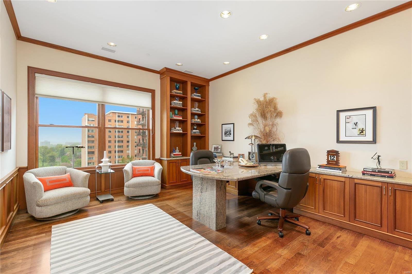 Residence At 800 S Hanley A Condo - Residential