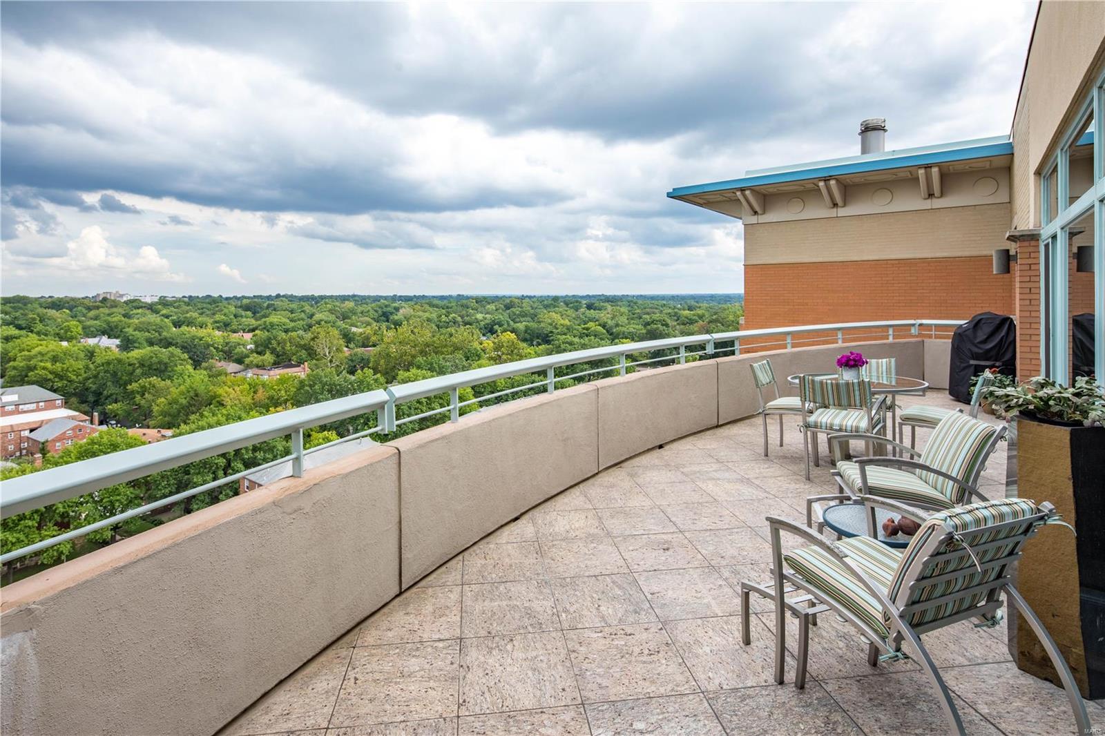 Residence At 800 S Hanley A Condo - Residential