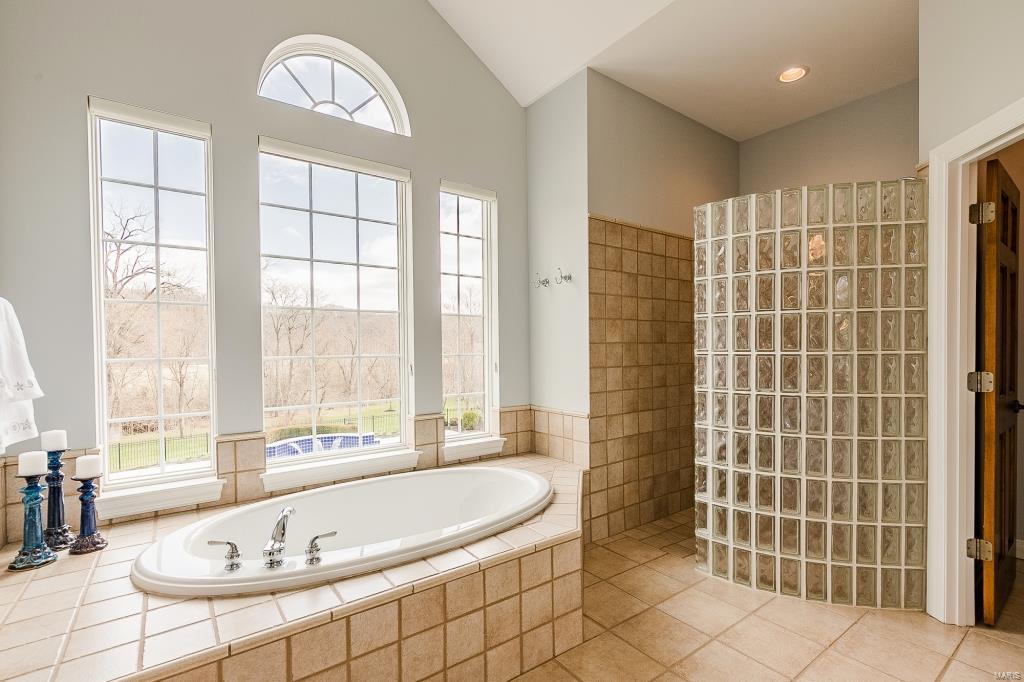 Three Sisters Farm - Residential