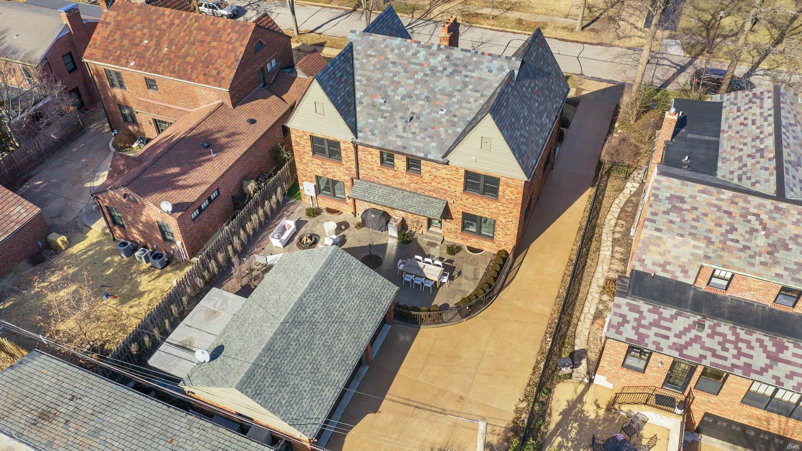 Davis Place - Residential