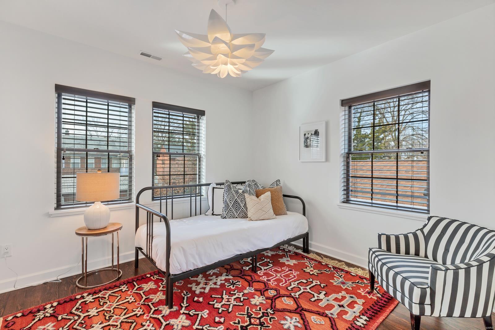 Davis Place - Residential