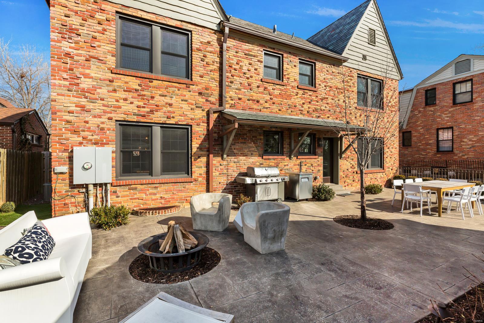 Davis Place - Residential