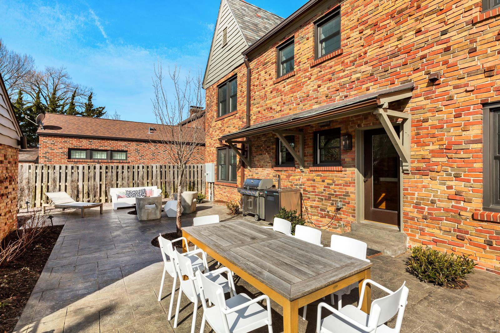 Davis Place - Residential