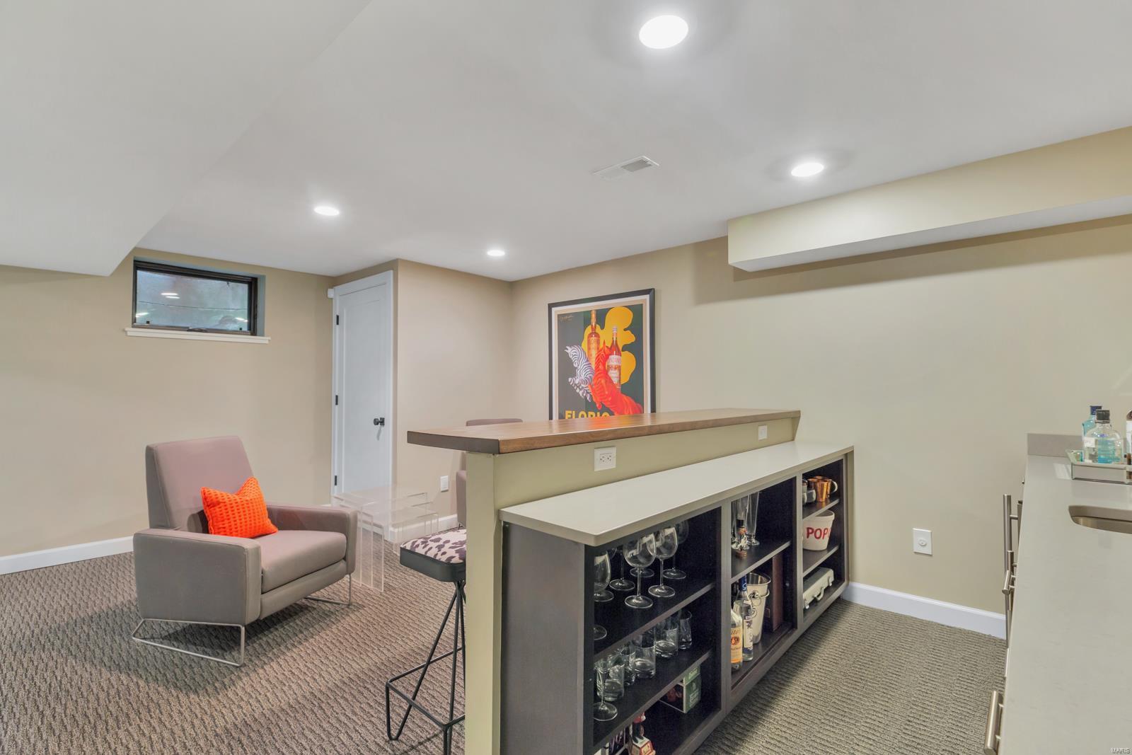 Davis Place - Residential