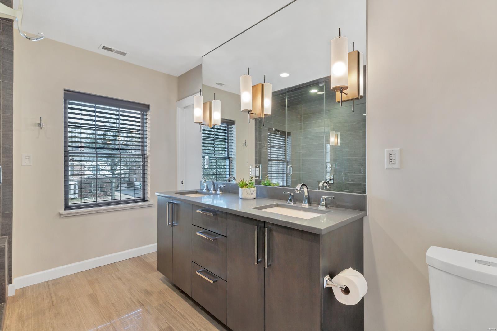 Davis Place - Residential