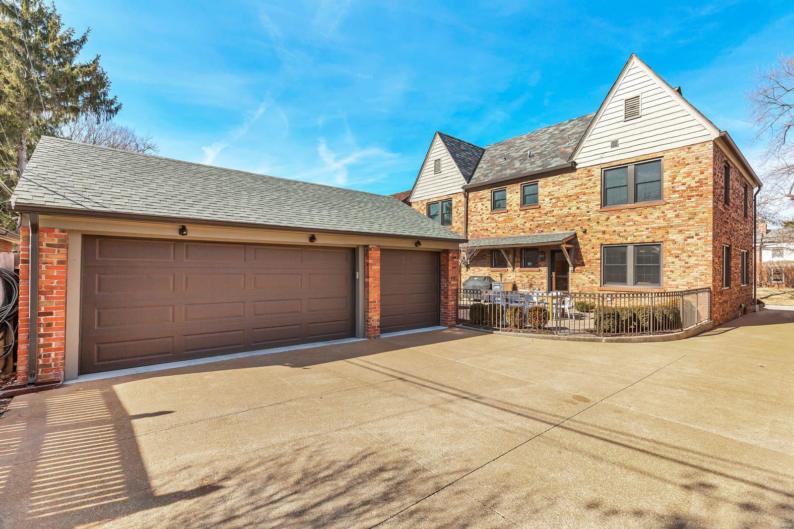 Davis Place - Residential