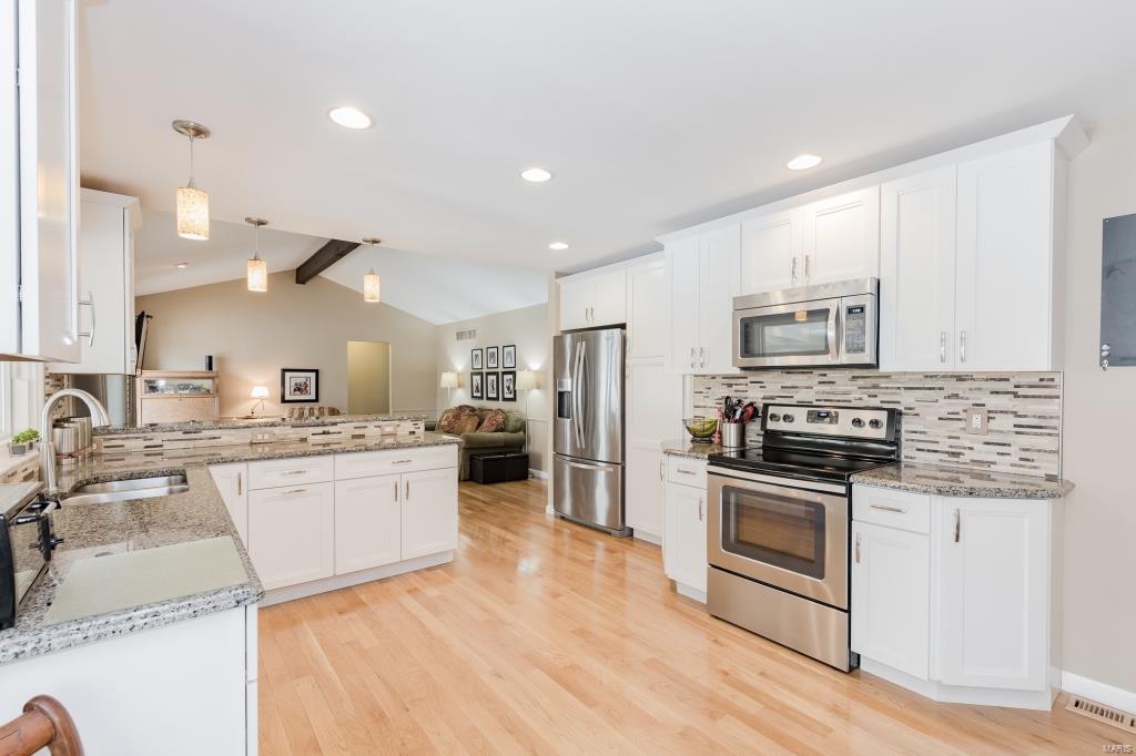 Maison Manor - Residential