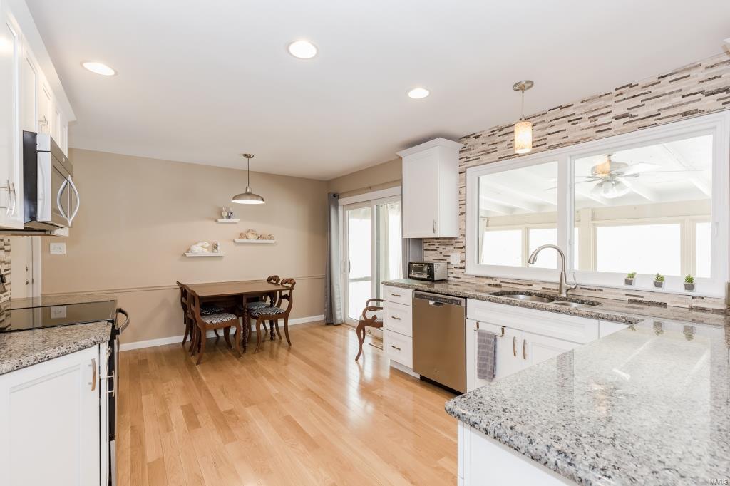 Maison Manor - Residential