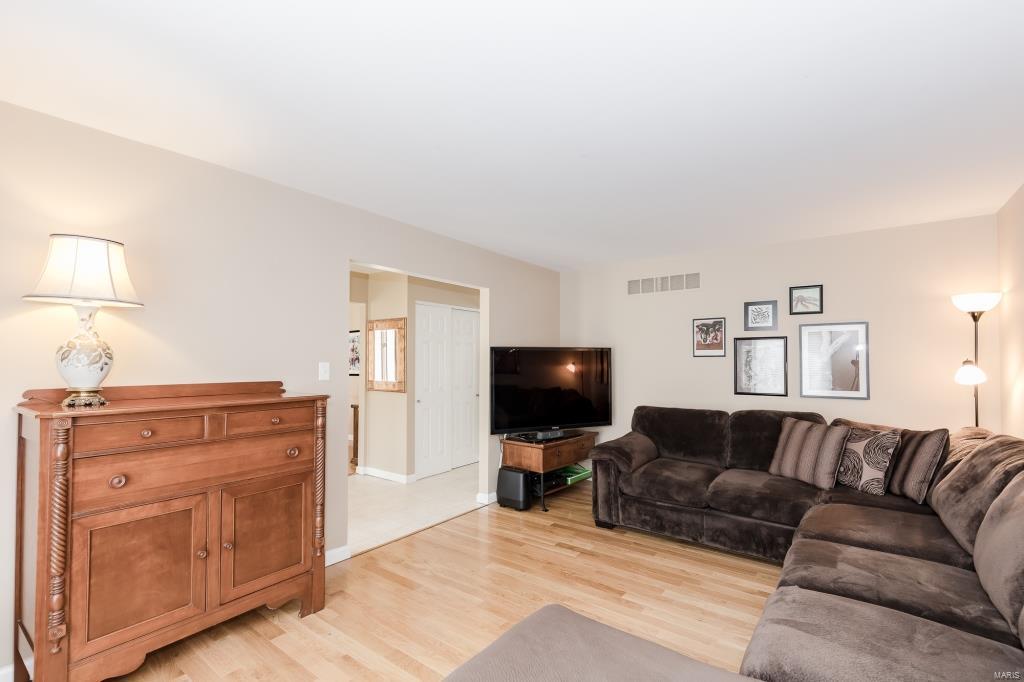 Maison Manor - Residential