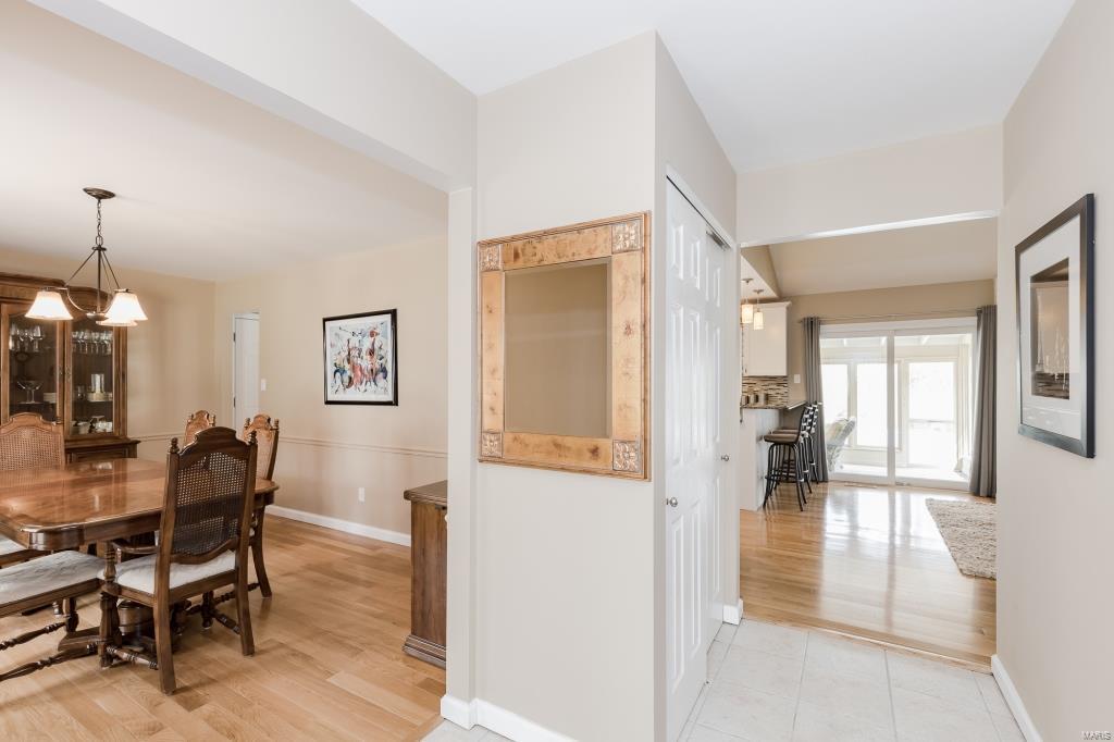 Maison Manor - Residential