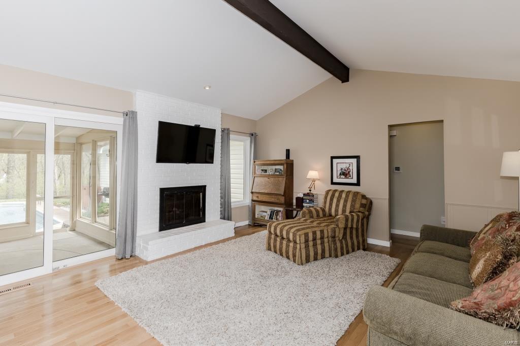 Maison Manor - Residential