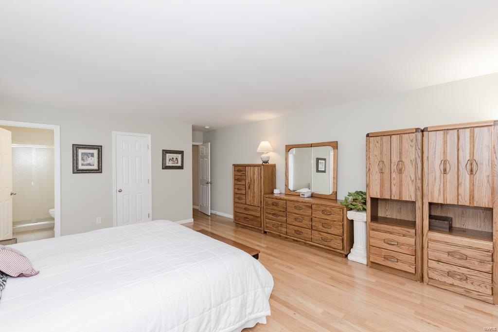 Maison Manor - Residential