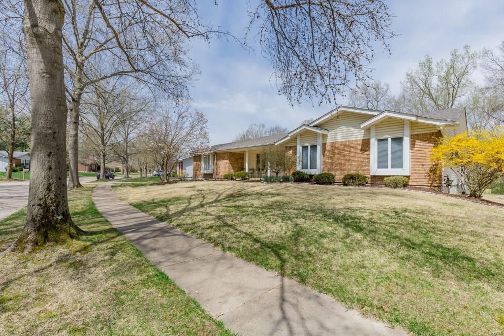 Maison Manor - Residential