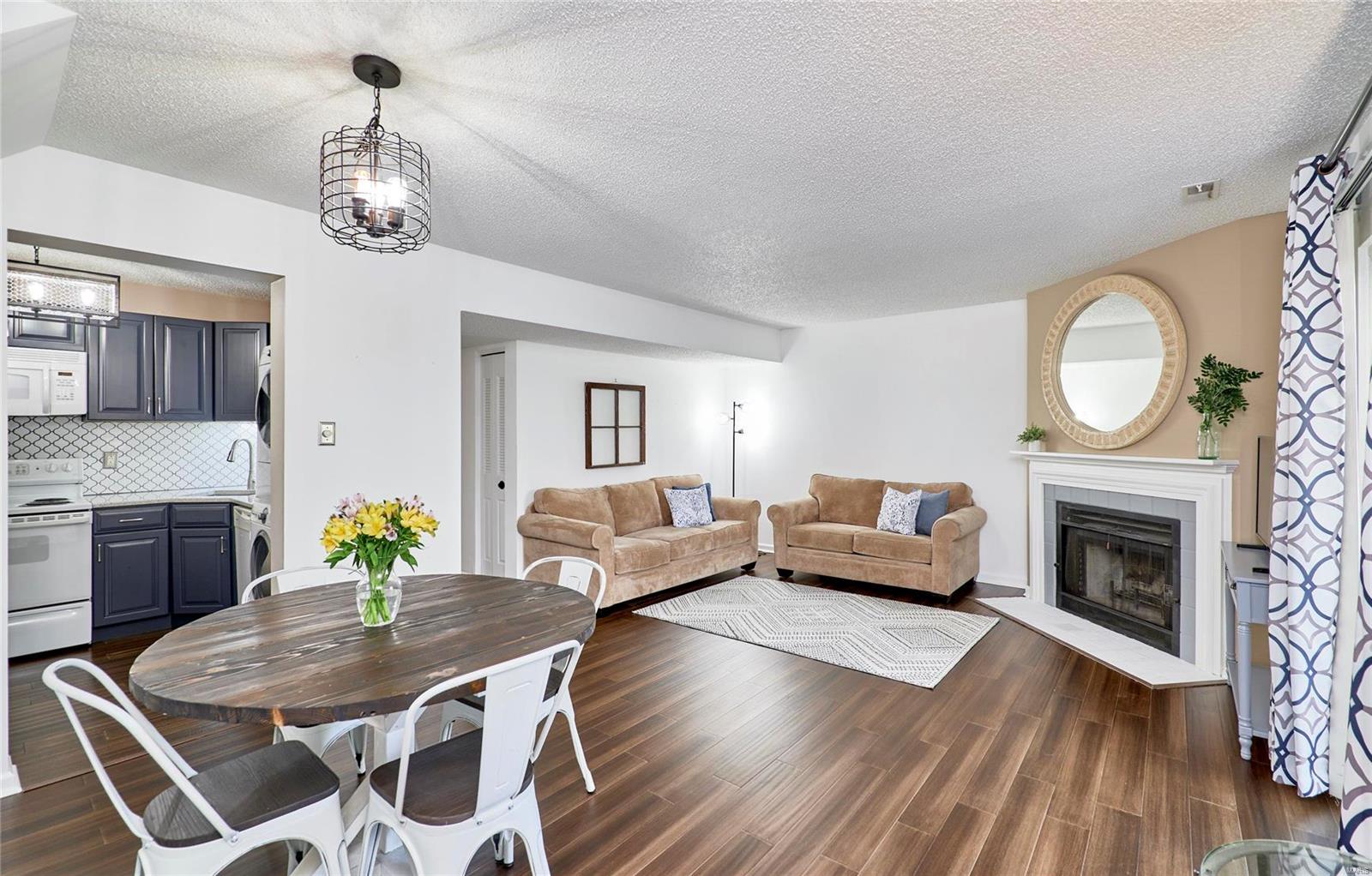 Brentwood Forest Condo Ph Eight - Residential