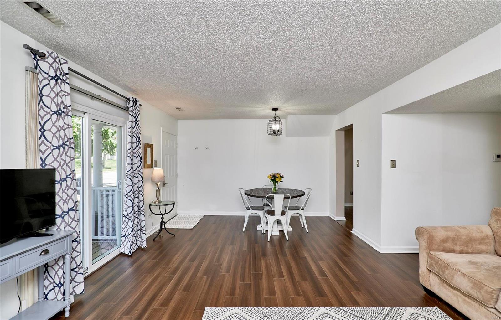 Brentwood Forest Condo Ph Eight - Residential