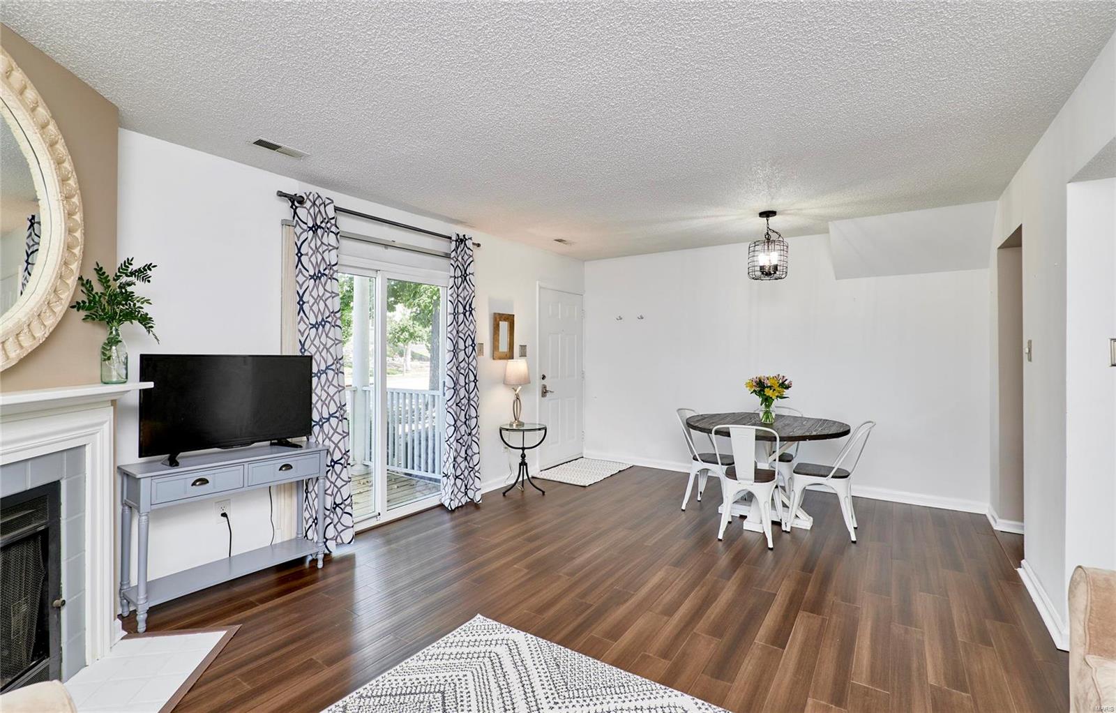 Brentwood Forest Condo Ph Eight - Residential