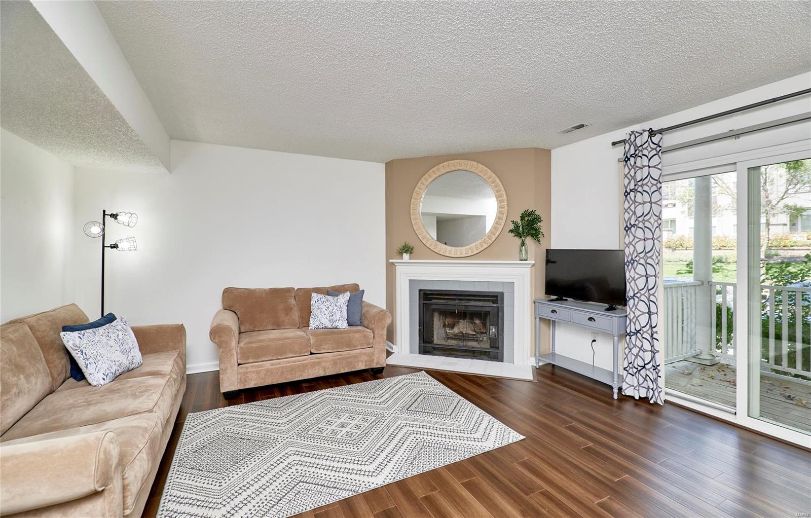 Brentwood Forest Condo Ph Eight - Residential